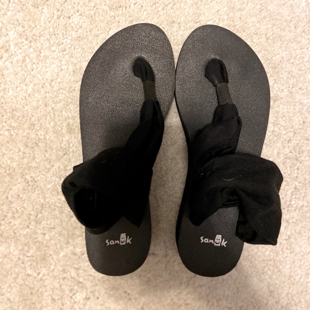 Sanuk sandals